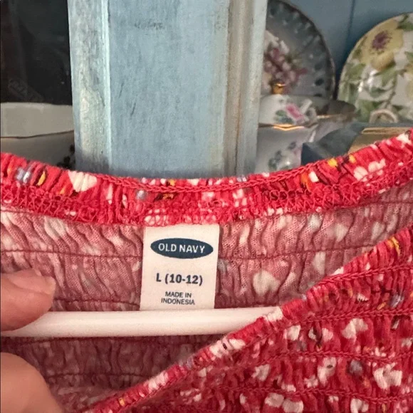 Floral Red floral  Top - Picture 4 of 4